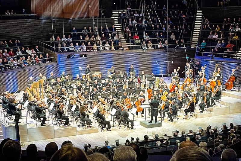 FINLANDIA - Helsinki, Finnish Radio Symphony Orchestra